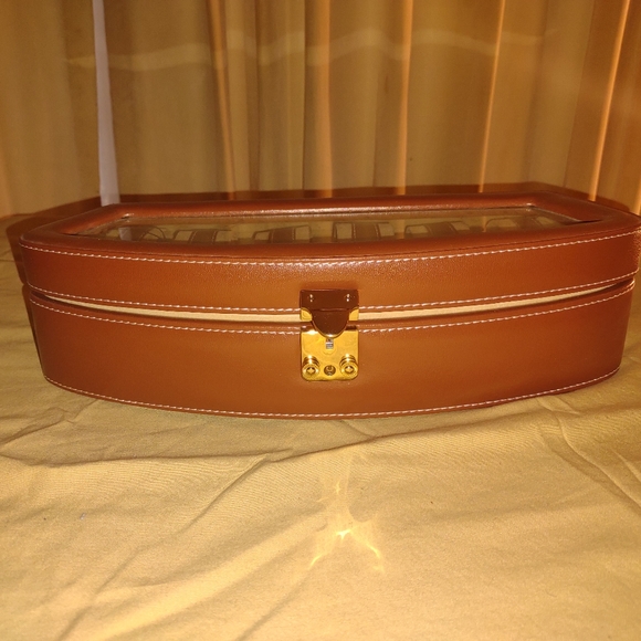 Watch case - Picture 4 of 15